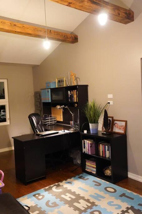 Nice And Cozy. Sleeps 5. Apartamento Chicago Exterior foto