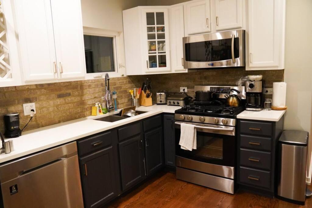 Nice And Cozy. Sleeps 5. Apartamento Chicago Exterior foto
