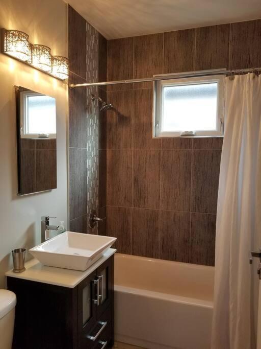 Nice And Cozy. Sleeps 5. Apartamento Chicago Exterior foto
